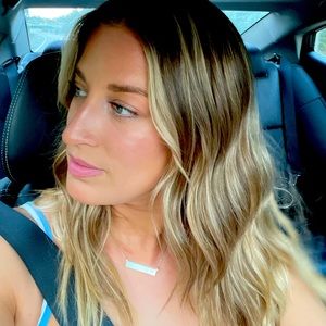 Meet your Posher, Angelee